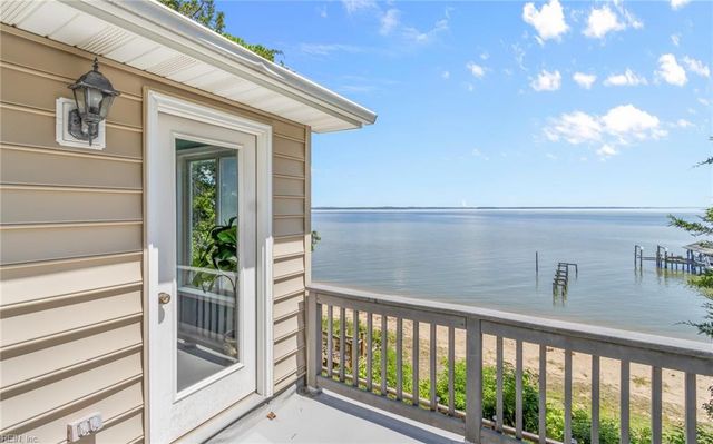 2401 N Shore DR, Smithfield, VA 23430