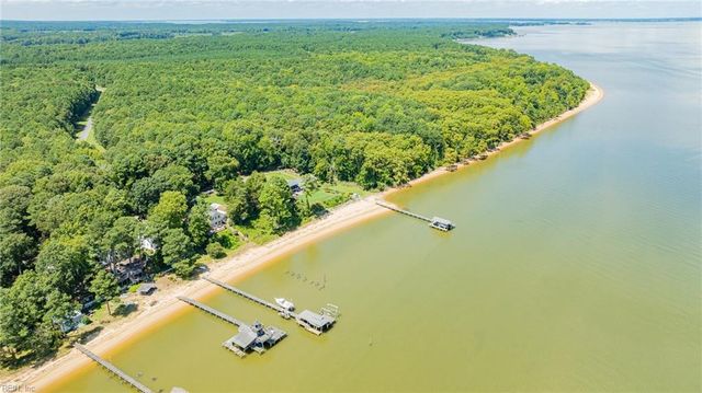 2401 N Shore DR, Smithfield, VA 23430