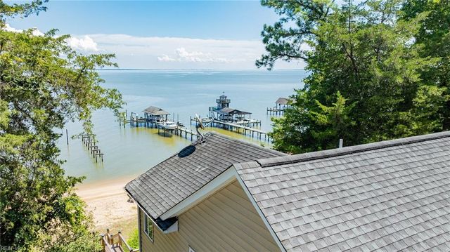 2401 N Shore DR, Smithfield, VA 23430