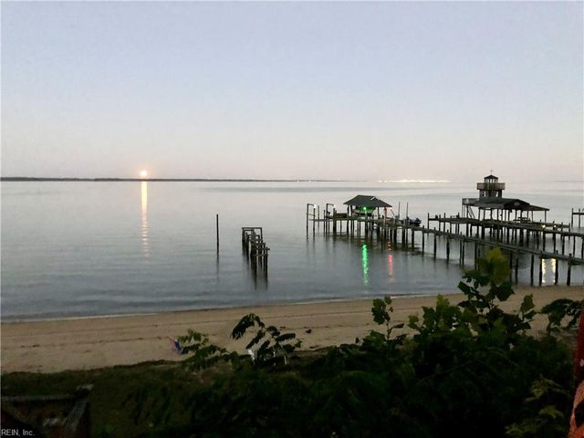 2401 N Shore DR, Smithfield, VA 23430