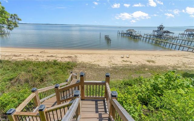 2401 N Shore DR, Smithfield, VA 23430