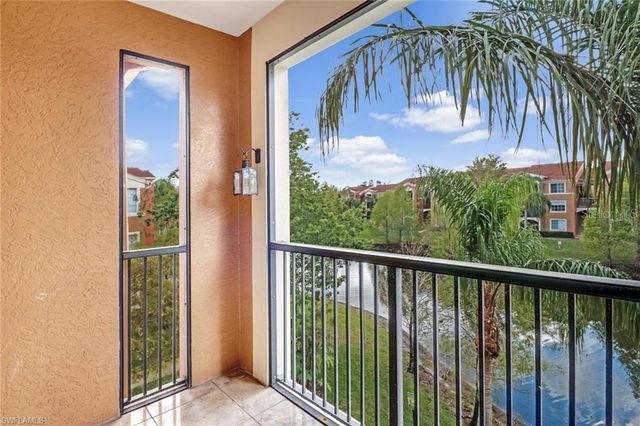1180 RESERVE WAY 302, Naples, FL 34105