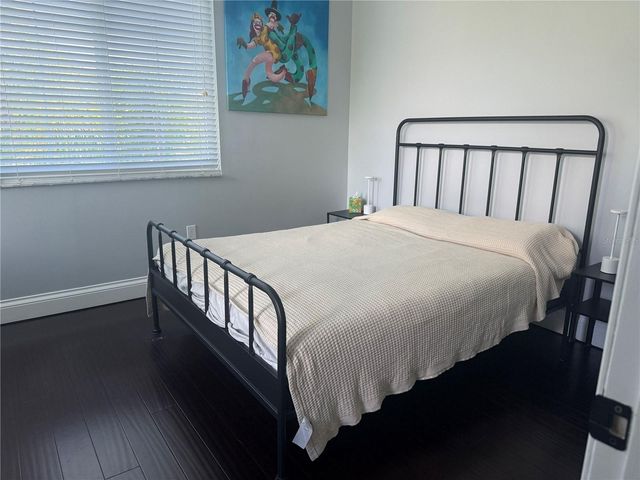 1180 RESERVE WAY 302, Naples, FL 34105