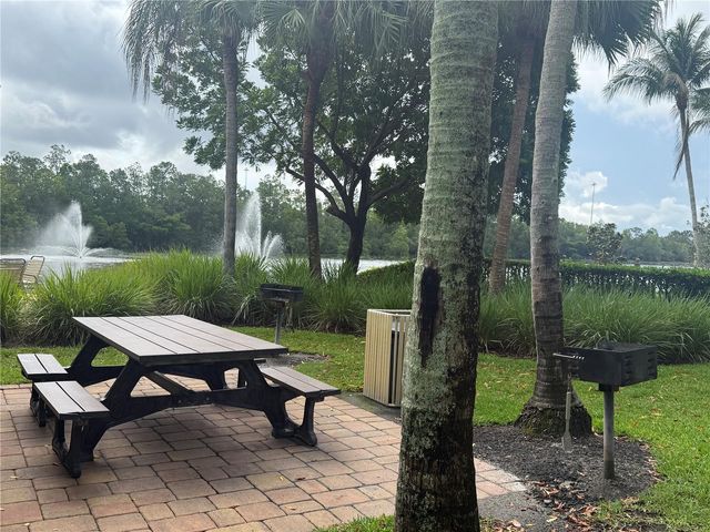 1180 RESERVE WAY 302, Naples, FL 34105