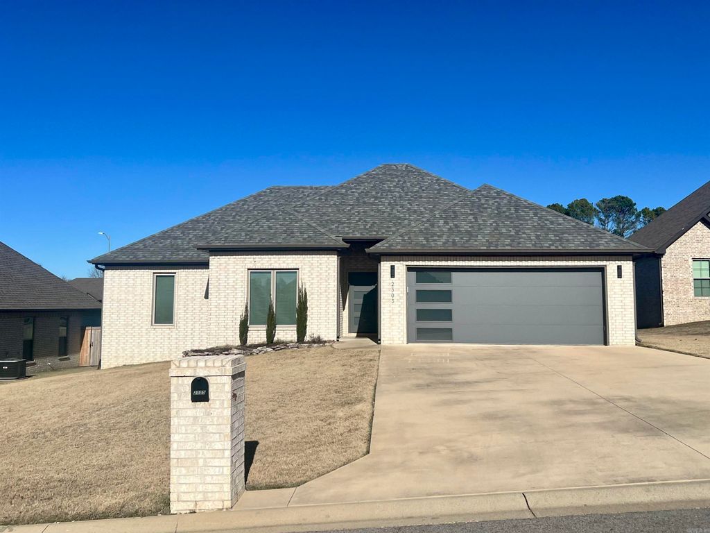 2505 Dallas, Paragould, AR 72450