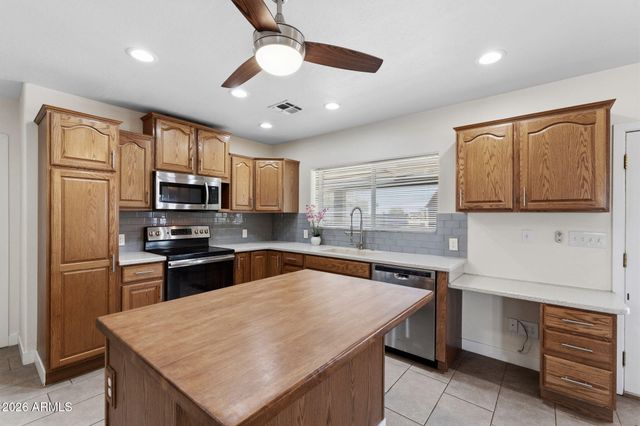 15158 S COUNTRY CLUB Drive, Arizona City, AZ 85123