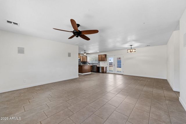 15158 S COUNTRY CLUB Drive, Arizona City, AZ 85123