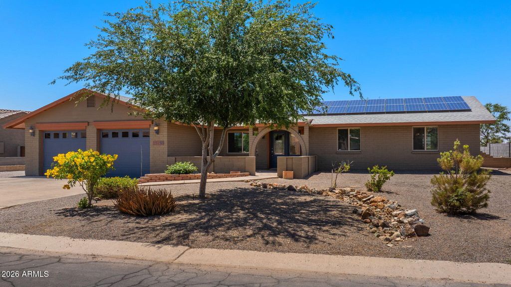 15158 S COUNTRY CLUB Drive, Arizona City, AZ 85123