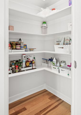 521 Summit Oaks Ct, Nashville, TN 37221