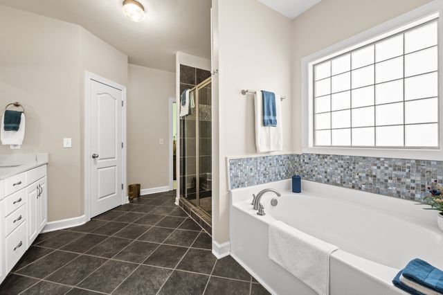 521 Summit Oaks Ct, Nashville, TN 37221