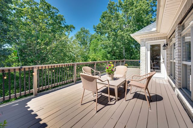 521 Summit Oaks Ct, Nashville, TN 37221