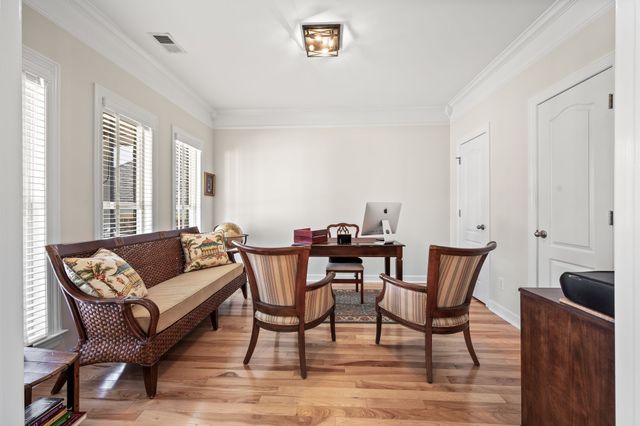 521 Summit Oaks Ct, Nashville, TN 37221