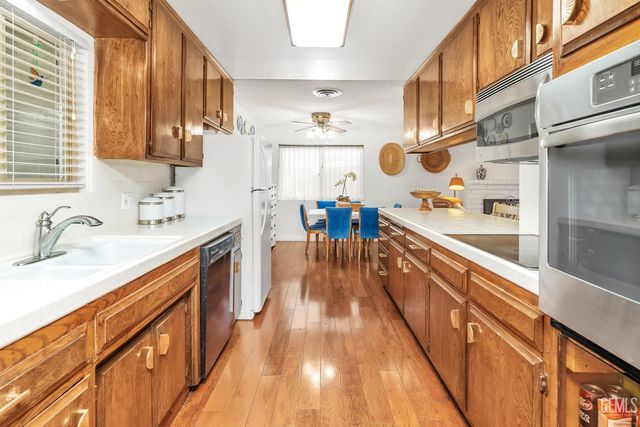 2508 Prestwick Court, Bakersfield, CA 93309