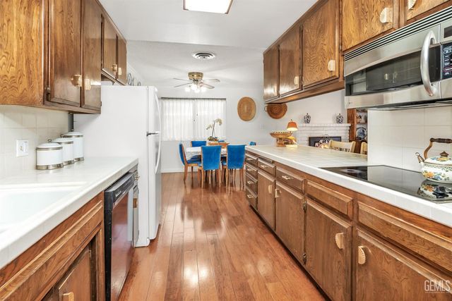 2508 Prestwick Court, Bakersfield, CA 93309