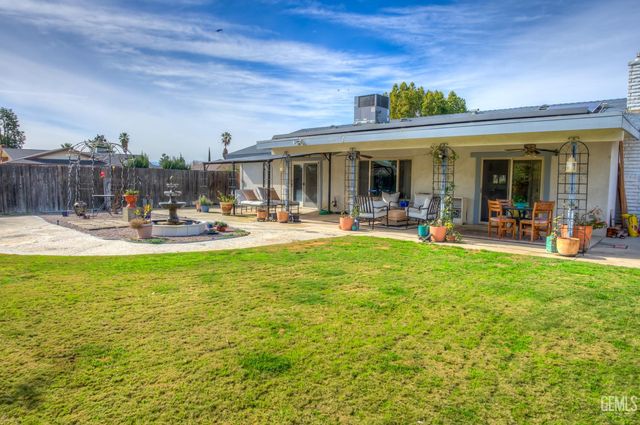 2508 Prestwick Court, Bakersfield, CA 93309