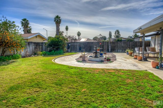 2508 Prestwick Court, Bakersfield, CA 93309