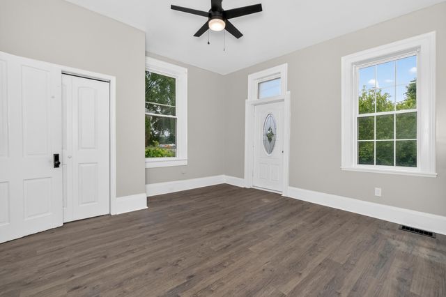 728 W 9th Street, Covington, KY 41011