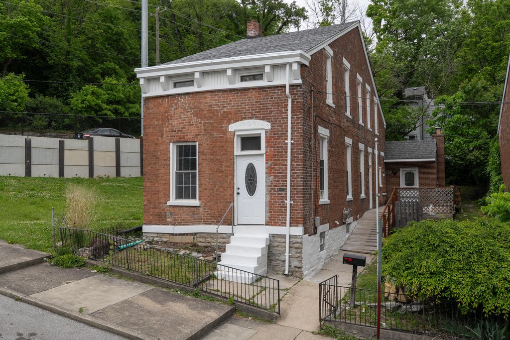 728 W 9th Street, Covington, KY 41011