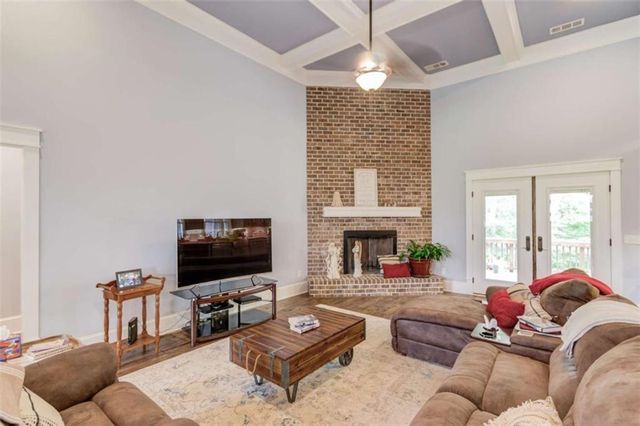 624 Skyland Drive, Hoschton, GA 30548