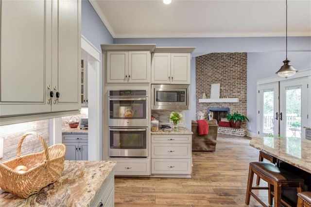 624 Skyland Drive, Hoschton, GA 30548