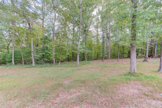 624 Skyland Drive, Hoschton, GA 30548