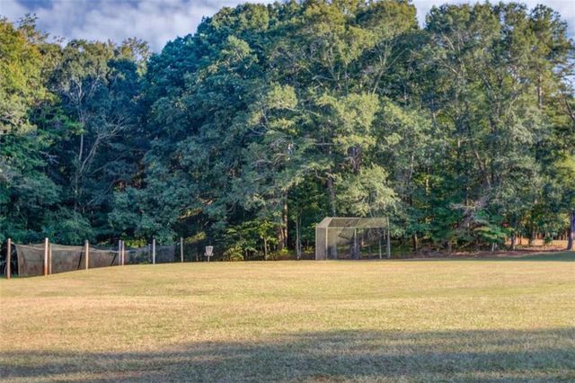 624 Skyland Drive, Hoschton, GA 30548