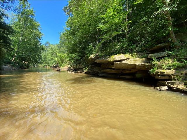 624 Skyland Drive, Hoschton, GA 30548
