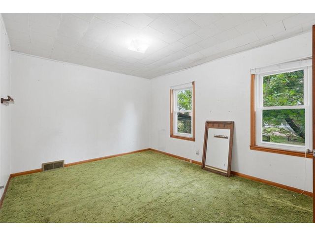 921 S Main Street, River Falls, WI 54022