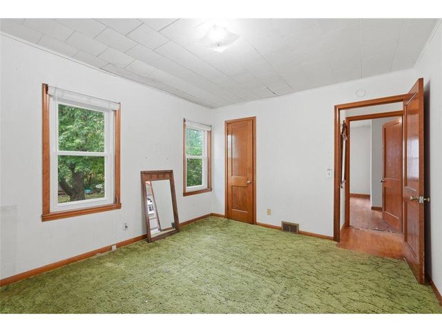 921 S Main Street, River Falls, WI 54022