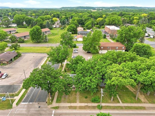 921 S Main Street, River Falls, WI 54022
