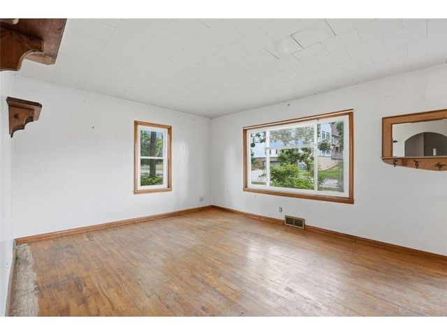 921 S Main Street, River Falls, WI 54022