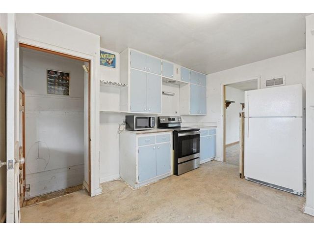 921 S Main Street, River Falls, WI 54022