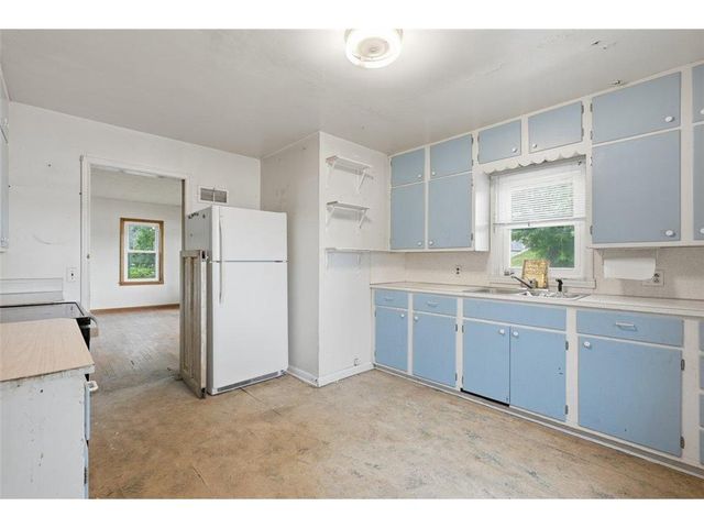 921 S Main Street, River Falls, WI 54022