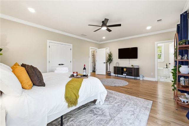 991 Joseph E Boone NW Boulevard, Atlanta, GA 30314