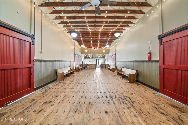 6736 Morganton Rd, Greenback, TN 37742
