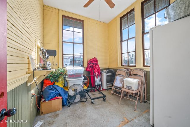 6736 Morganton Rd, Greenback, TN 37742