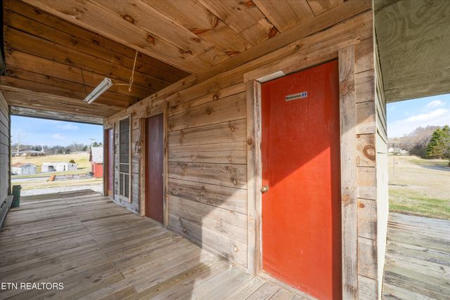 6736 Morganton Rd, Greenback, TN 37742