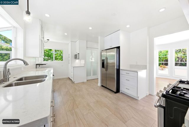 5828 Moraga Ave, Oakland, CA 94611