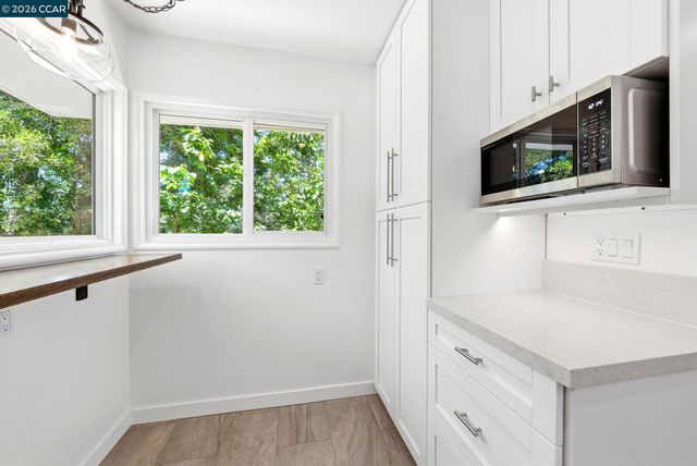 5828 Moraga Ave, Oakland, CA 94611