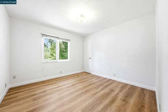 5828 Moraga Ave, Oakland, CA 94611