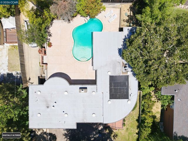 5828 Moraga Ave, Oakland, CA 94611