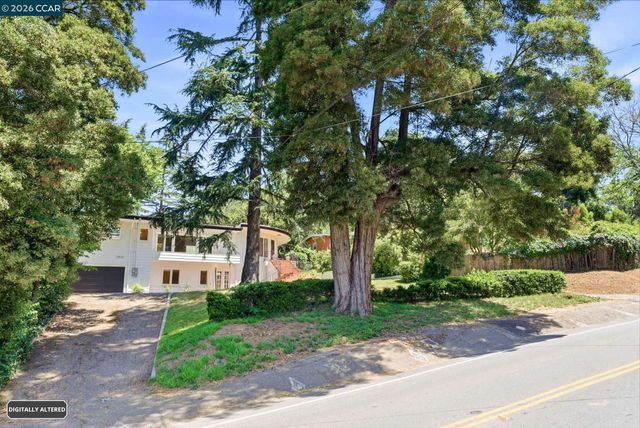 5828 Moraga Ave, Oakland, CA 94611