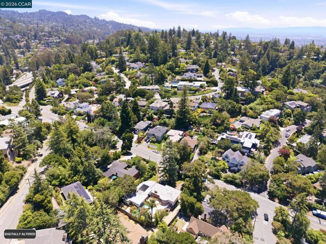 5828 Moraga Ave, Oakland, CA 94611