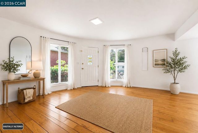 5828 Moraga Ave, Oakland, CA 94611