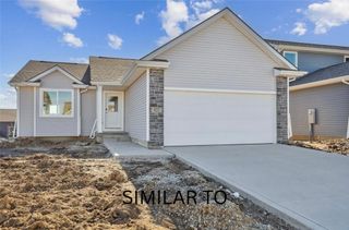 218 S Walnut Drive, Norwalk, IA 50211