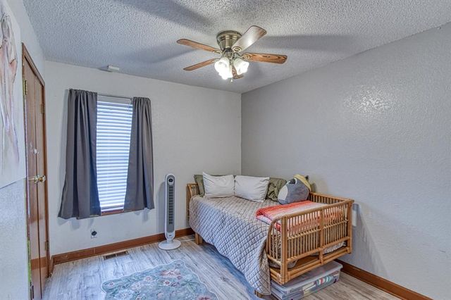 1216 NE 24th Street, Moore, OK 73160