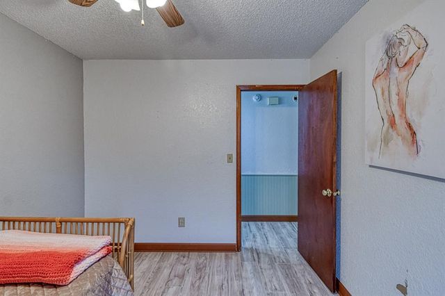 1216 NE 24th Street, Moore, OK 73160