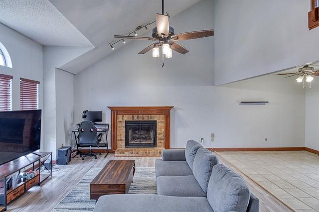 1216 NE 24th Street, Moore, OK 73160