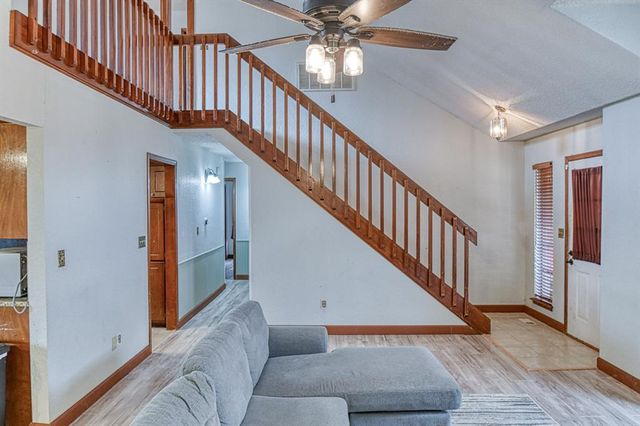 1216 NE 24th Street, Moore, OK 73160