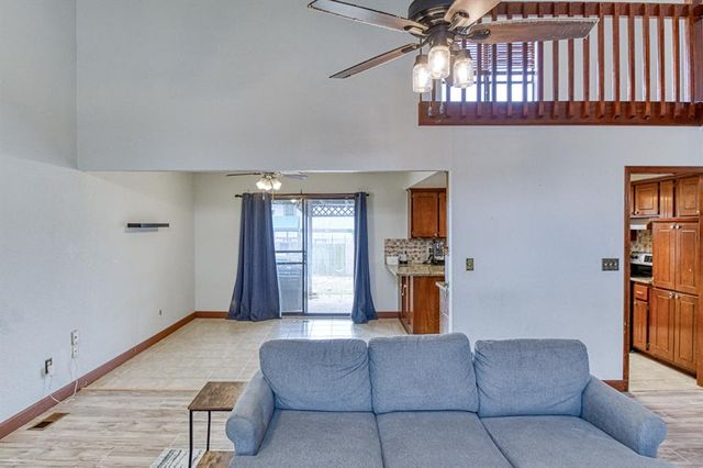 1216 NE 24th Street, Moore, OK 73160